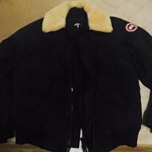 Meet your Posher, Derrick